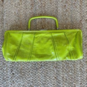 Hobo international clutch lime pea green like new